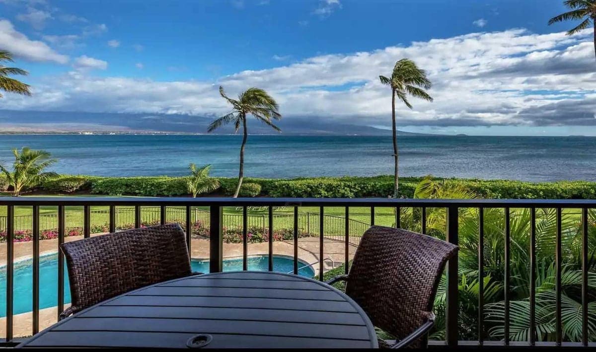 Condo in Wailuku · ★4.74 · 1 bedroom · 2 beds · 1 private bath - Photo 1
