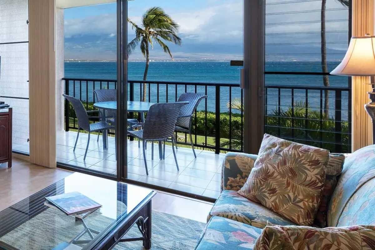 Condo in Wailuku · ★4.74 · 1 bedroom · 2 beds · 1 private bath - Photo 2