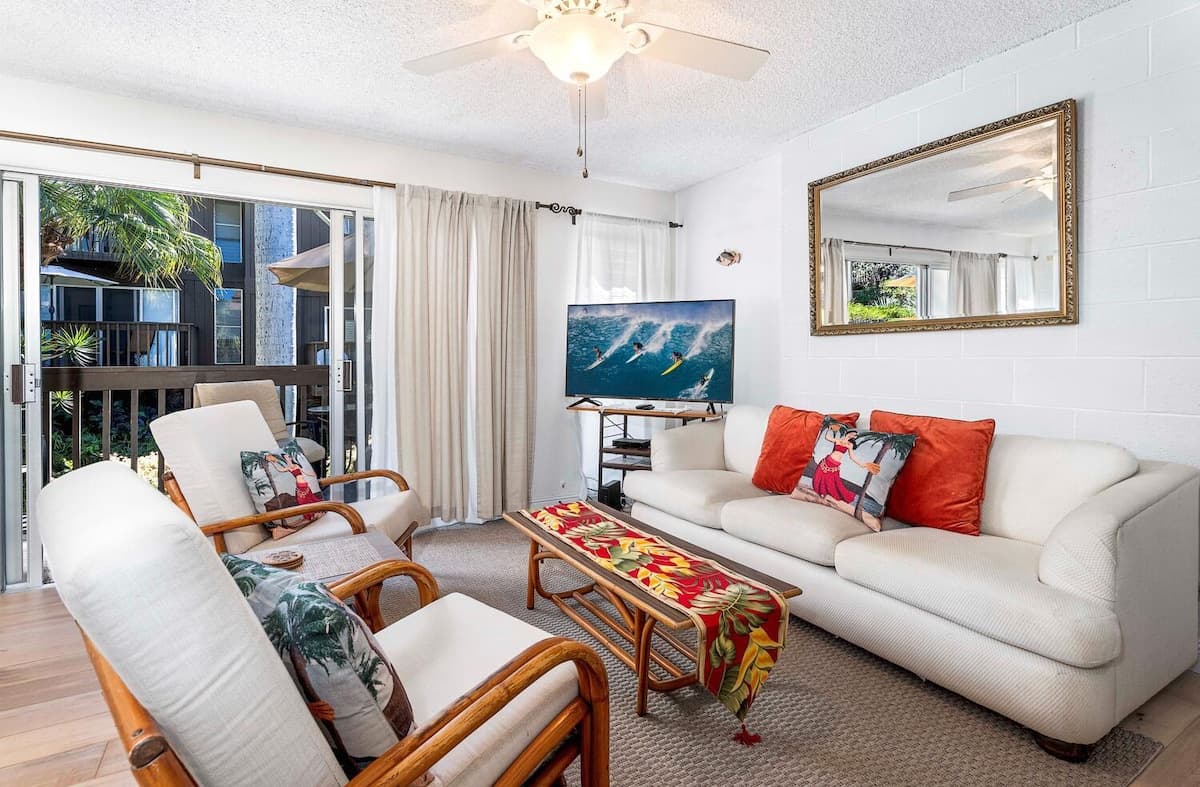 Condo in Kailua-Kona · ★4.86 · 1 bedroom · 4 beds · 1.5 private baths - Photo 1