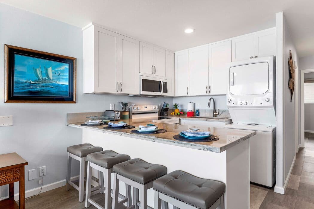 Condo in Kailua-Kona · ★4.67 · 1 bedroom · 2 beds · 1 bath - Photo 5