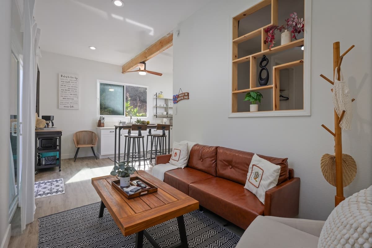 Guesthouse in Kailua-Kona · ★4.81 · 2 bedrooms · 3 beds · 1 private bath - Photo 3