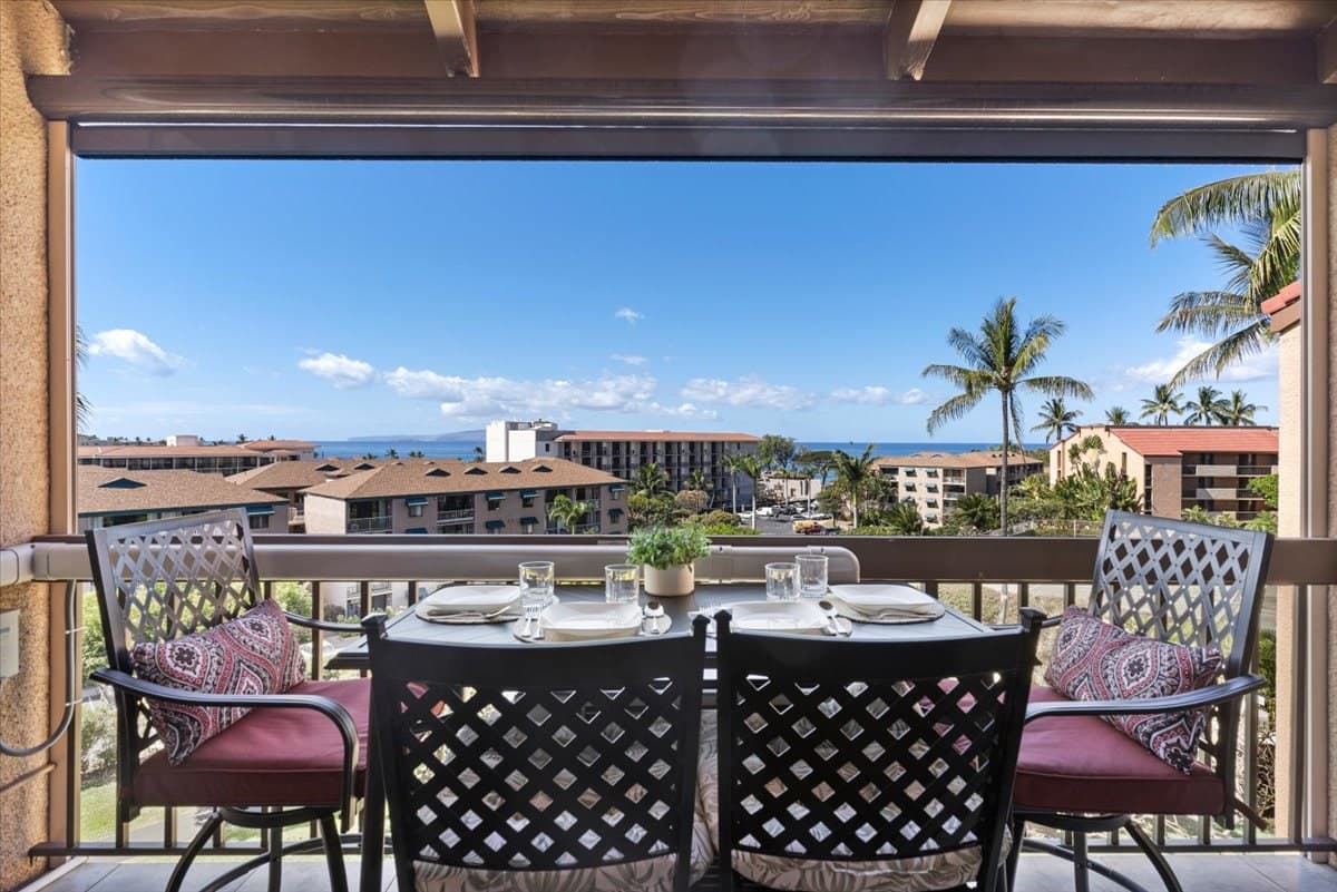 Condo in Kihei · ★4.7 · 2 bedrooms · 2 beds · 2 shared baths - Photo 1