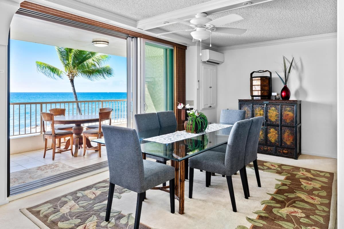 Condo in Kailua-Kona · ★4.67 · 3 bedrooms · 4 beds · 3 baths - Photo 2