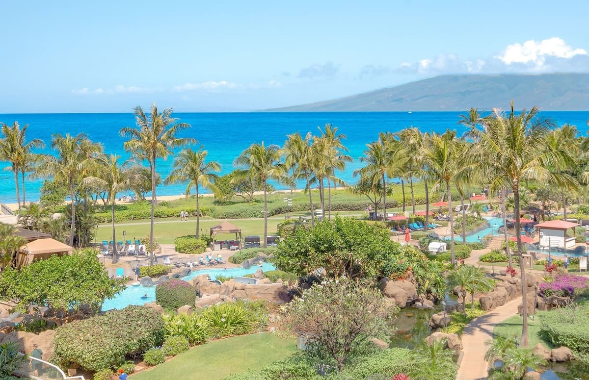 Condo in Lahaina · ★4.93 · 2 bedrooms · 3 beds · 2 baths - Photo 2