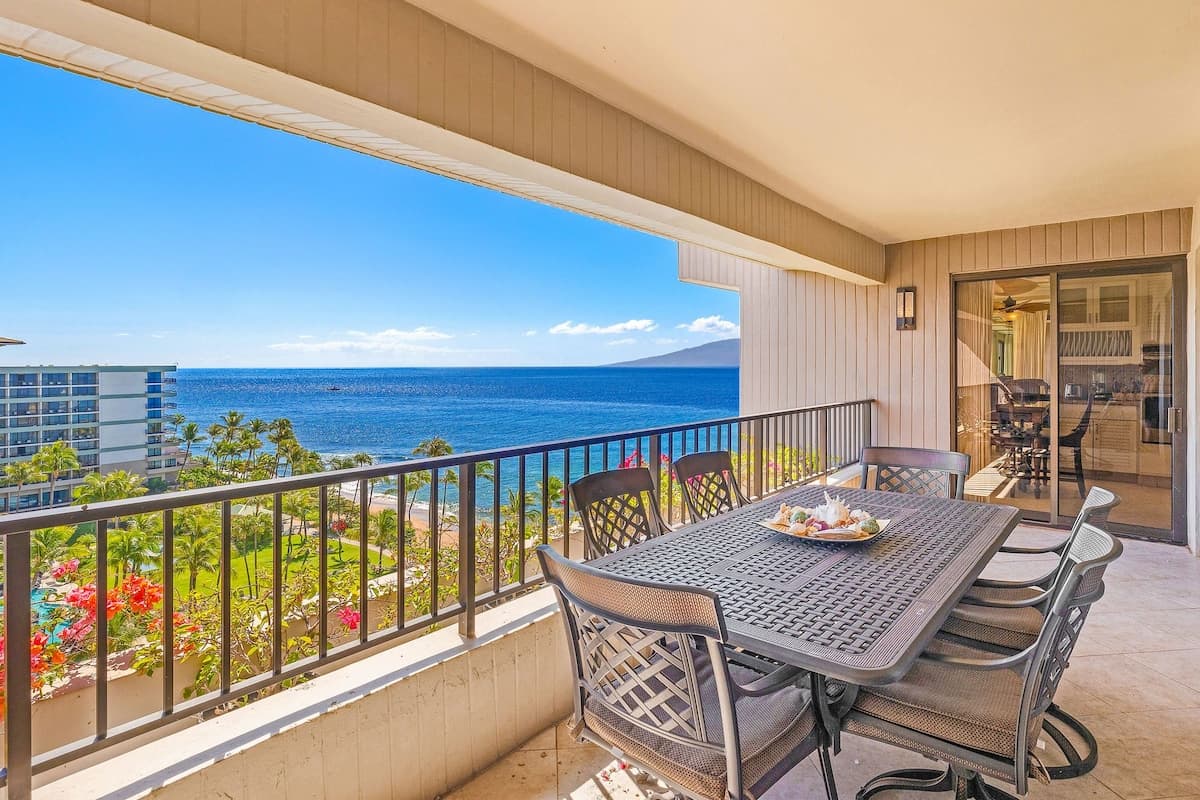 Condo in Lahaina · ★5.0 · 3 bedrooms · 5 beds · 2 shared baths - Photo 3