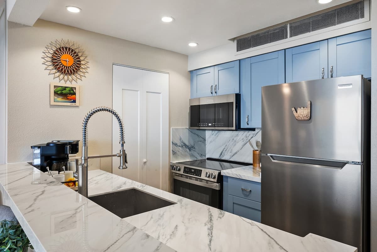 Condo in Lahaina · ★4.89 · 1 bedroom · 1 bed · 1 bath - Photo 1
