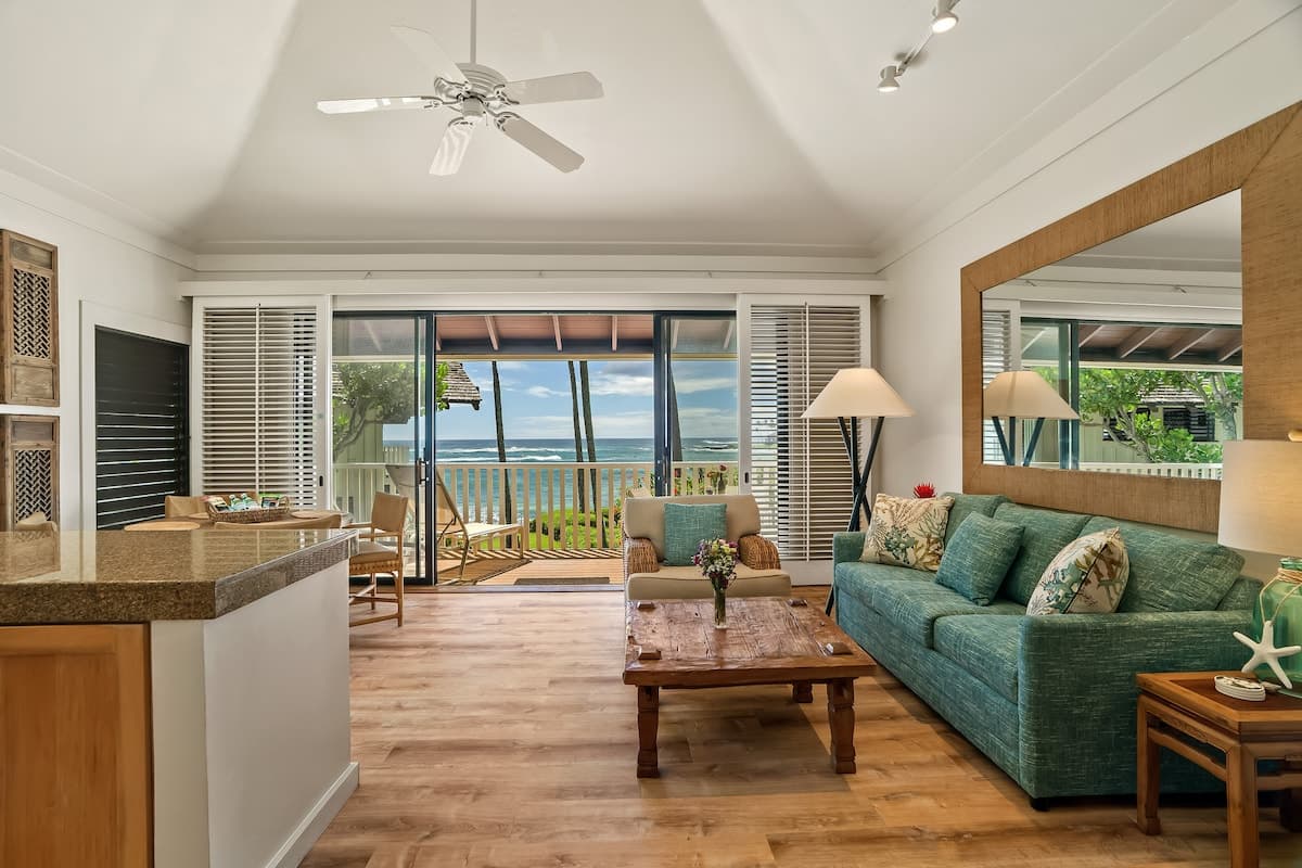 KP9 Beachfront Ocean View | AC • Pool • Modern - Photo 1
