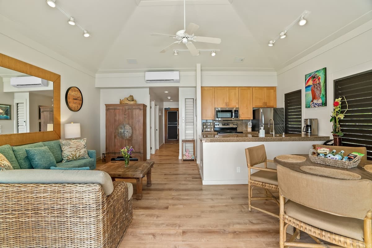 KP9 Beachfront Ocean View | AC • Pool • Modern - Photo 2