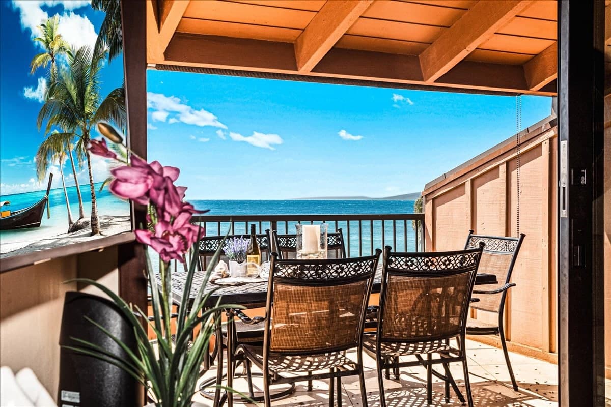 Condo in Lahaina · ★4.76 · 2 bedrooms · 4 beds · 2 private baths - Photo 4