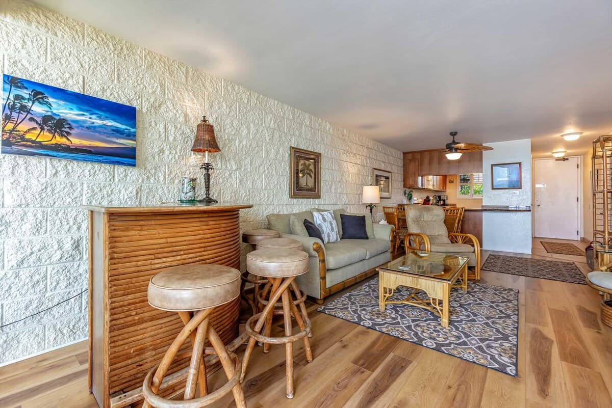 Condo in Wailuku · ★4.71 · 2 bedrooms · 3 beds · 2 baths - Photo 5