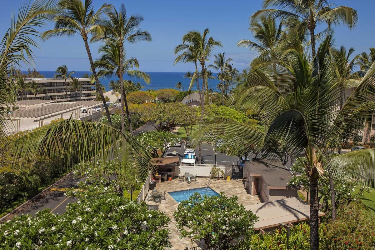 Condo in Kihei · ★4.85 · 1 bedroom · 2 beds · 1 bath - Photo 4