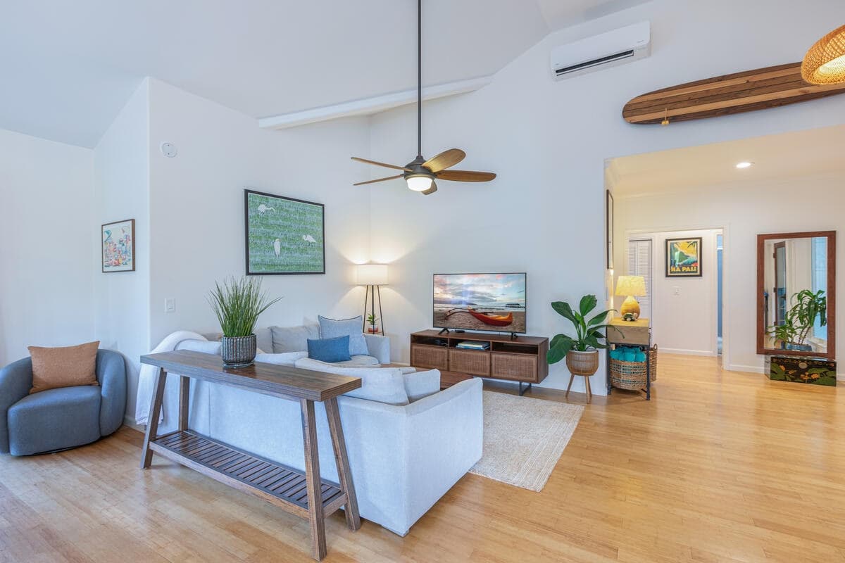 Home in Princeville · ★5.0 · 3 bedrooms · 4 beds · 2 baths - Photo 2