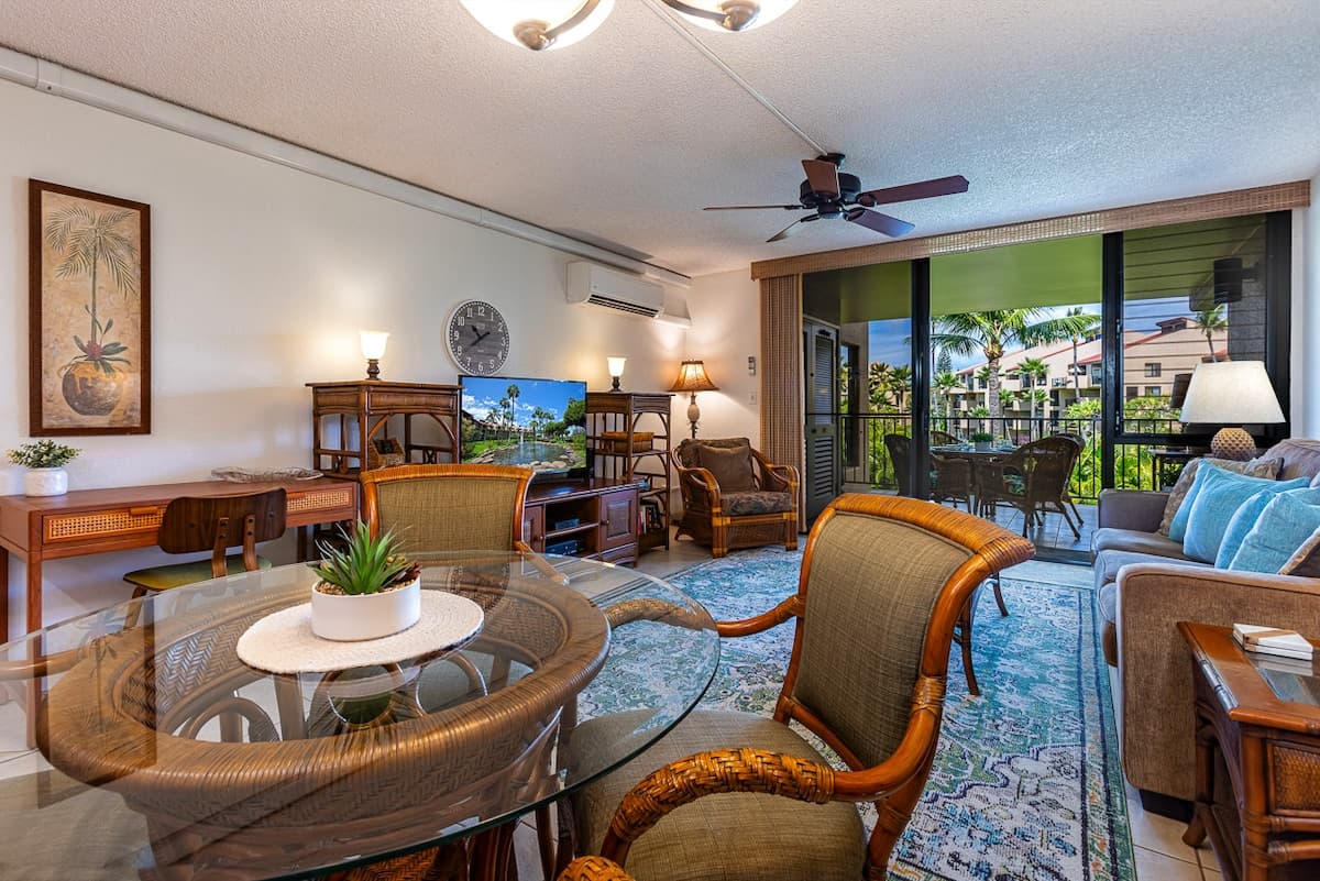 Condo in Kihei · ★4.33 · 1 bedroom · 2 beds · 2 shared baths - Photo 3