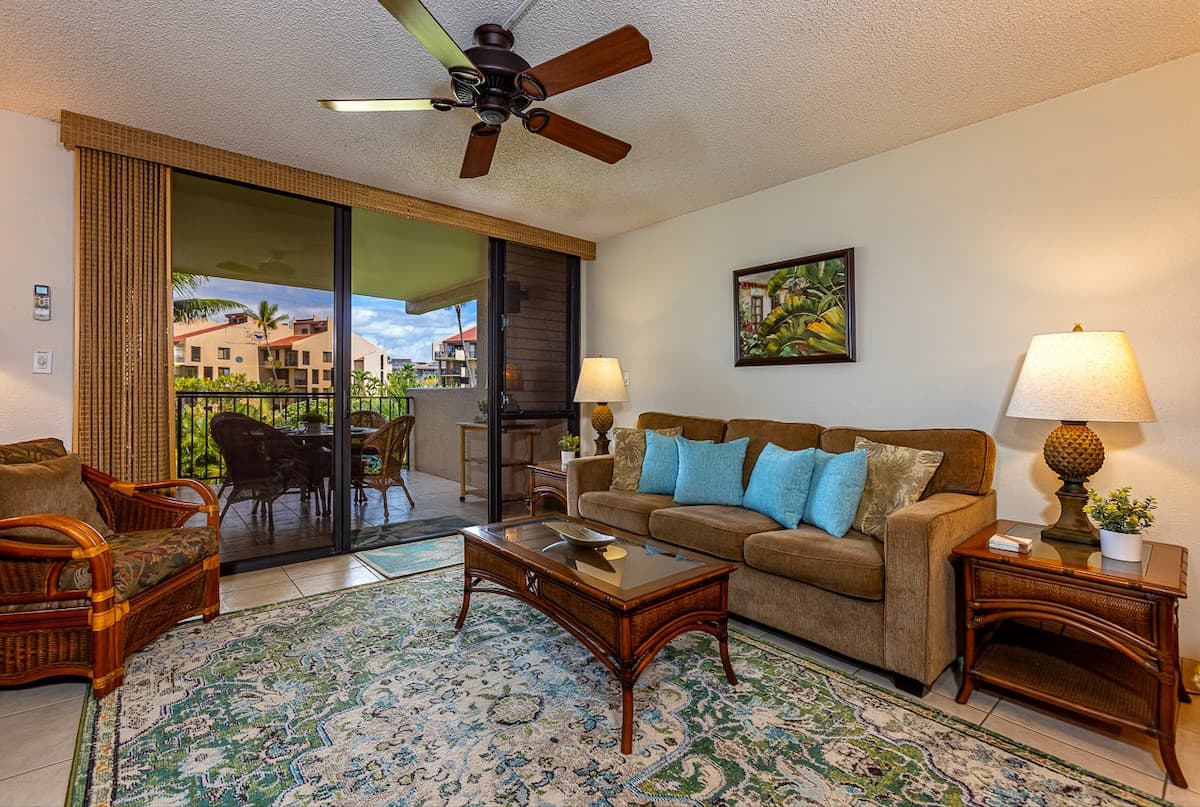 Condo in Kihei · ★4.33 · 1 bedroom · 2 beds · 2 shared baths - Photo 2