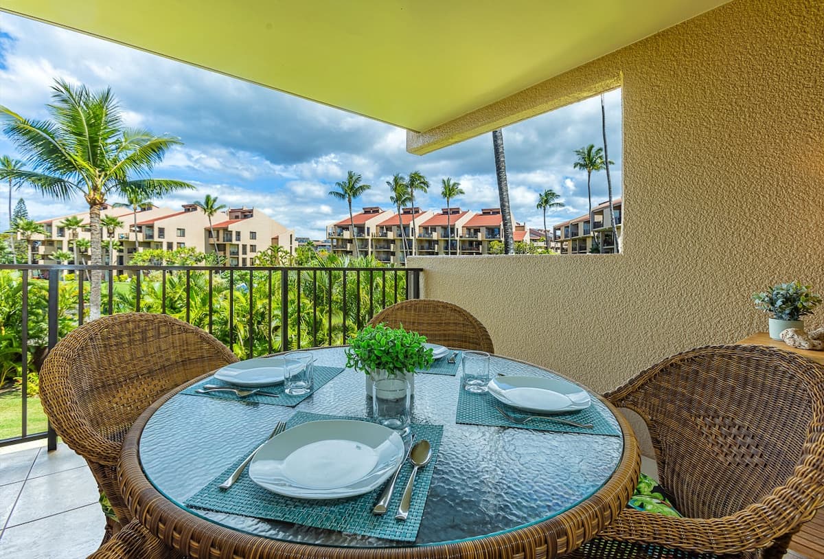 Condo in Kihei · ★4.33 · 1 bedroom · 2 beds · 2 shared baths - Photo 1