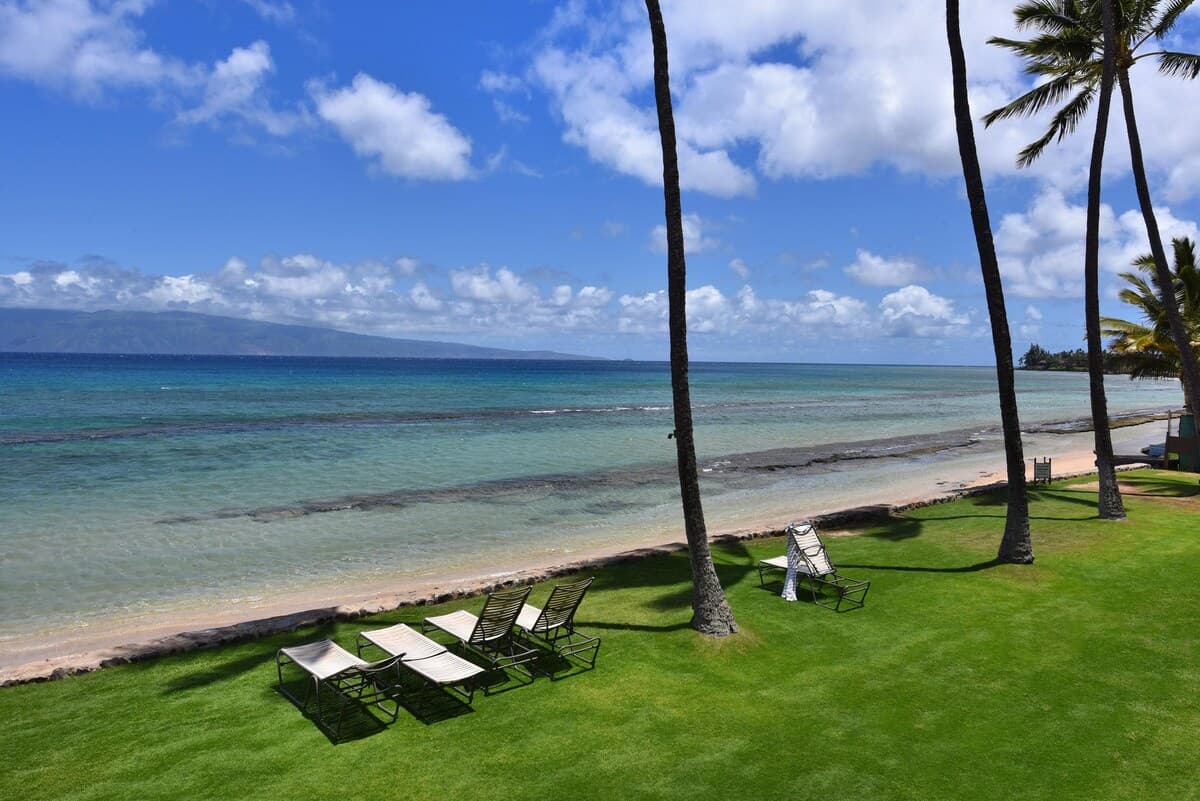 Condo in Lahaina · ★5.0 · 1 bedroom · 2 beds · 1 bath - Photo 2