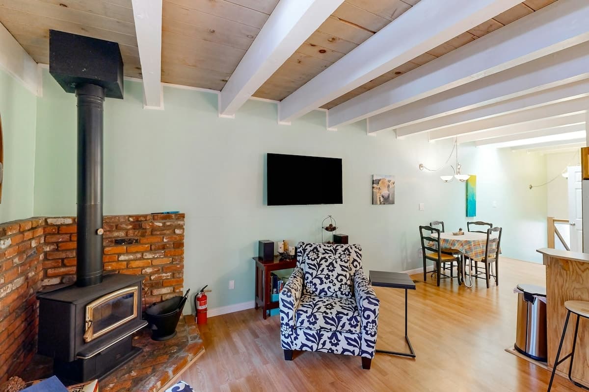 Condo in Incline Village · ★4.45 · 3 bedrooms · 4 beds · 2 private baths - Photo 5