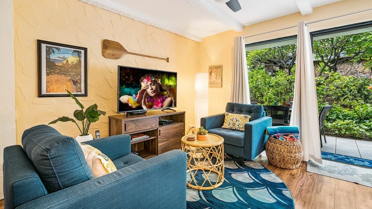 Condo in Kailua-Kona · ★4.0 · 1 bedroom · 2 beds · 1 bath - Photo 1