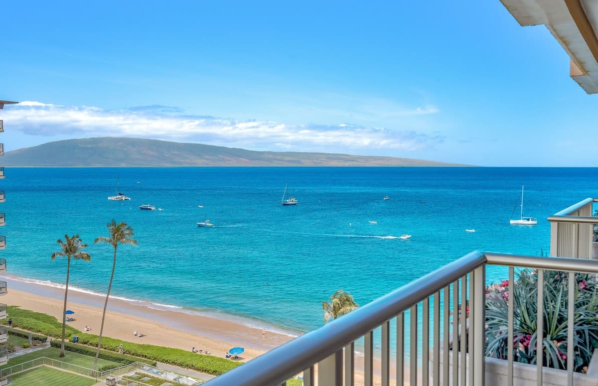 Condo in Lahaina · ★4.82 · Studio · 1 bed · 1 bath - Photo 1