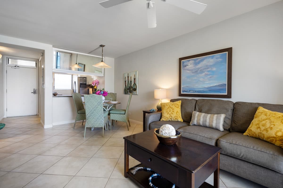 Condo in Kihei · ★4.96 · 2 bedrooms · 3 beds · 2 baths - Photo 3