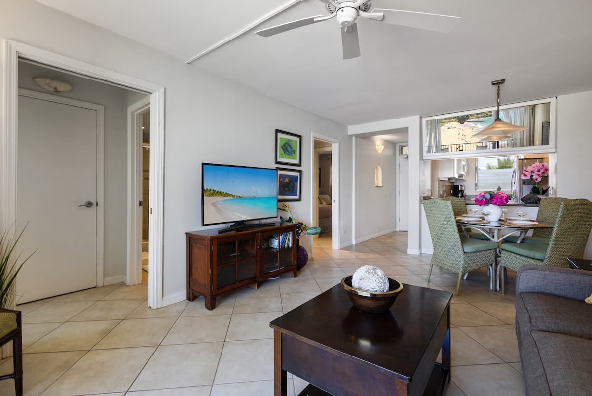 Condo in Kihei · ★4.96 · 2 bedrooms · 3 beds · 2 baths - Photo 5