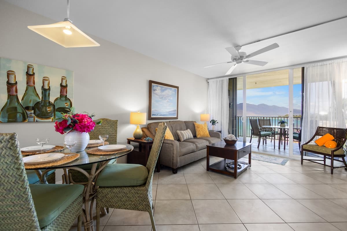 Condo in Kihei · ★4.96 · 2 bedrooms · 3 beds · 2 baths - Photo 2
