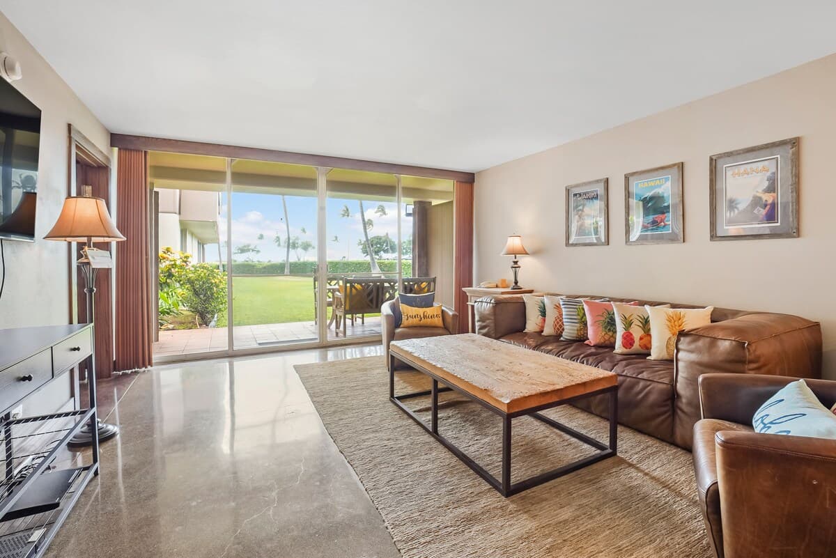 Home in Lahaina · ★4.78 · 1 bedroom · 2 beds · 2 baths - Photo 1