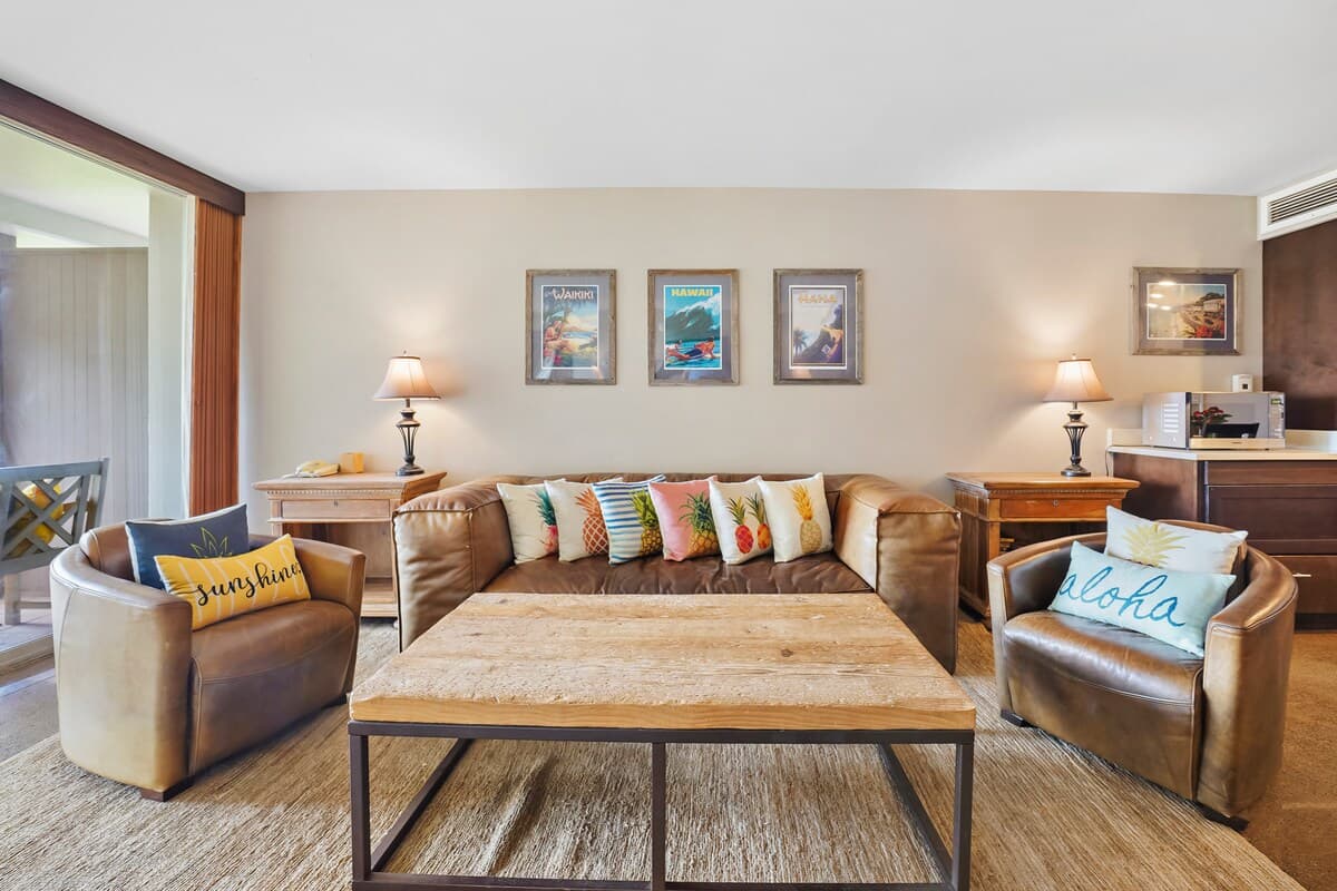 Home in Lahaina · ★4.78 · 1 bedroom · 2 beds · 2 baths - Photo 3