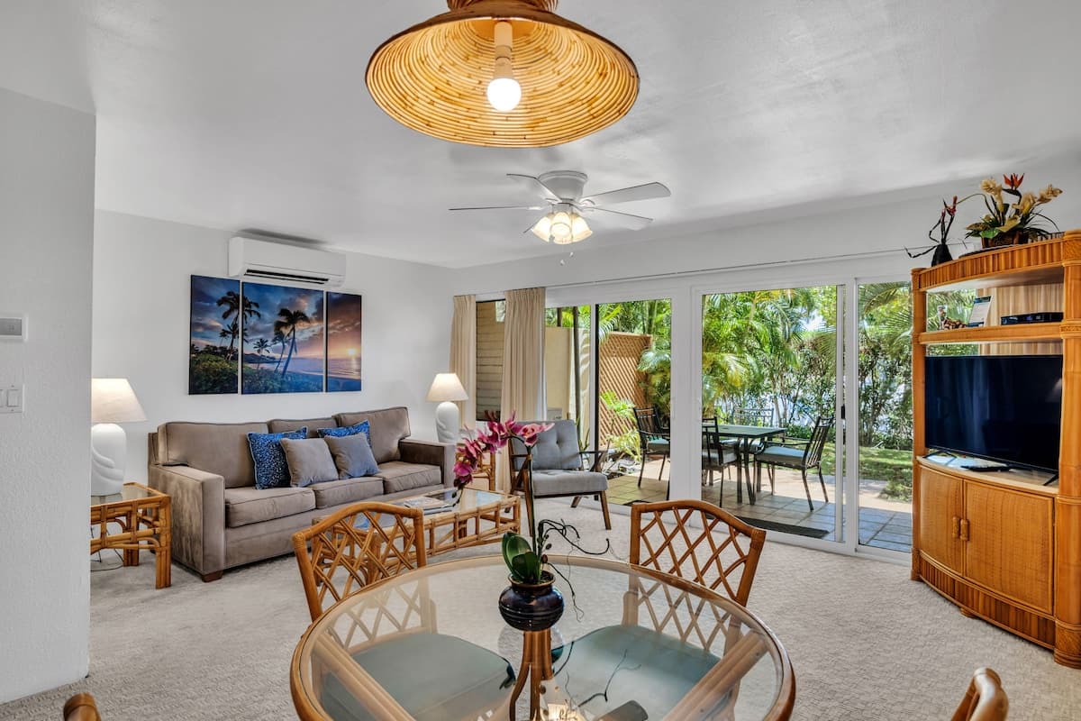 Condo in Kihei · ★4.57 · 1 bedroom · 2 beds · 2 baths - Photo 2