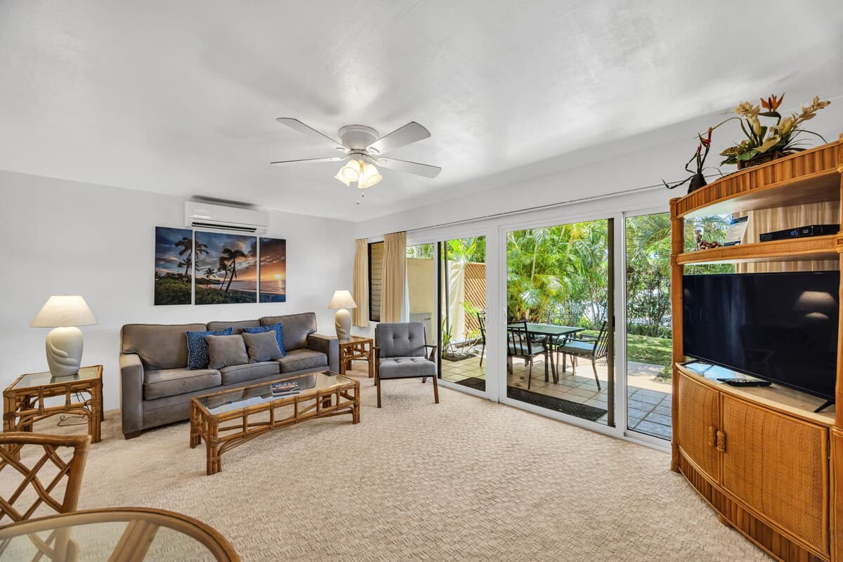 Condo in Kihei · ★4.57 · 1 bedroom · 2 beds · 2 baths - Photo 5