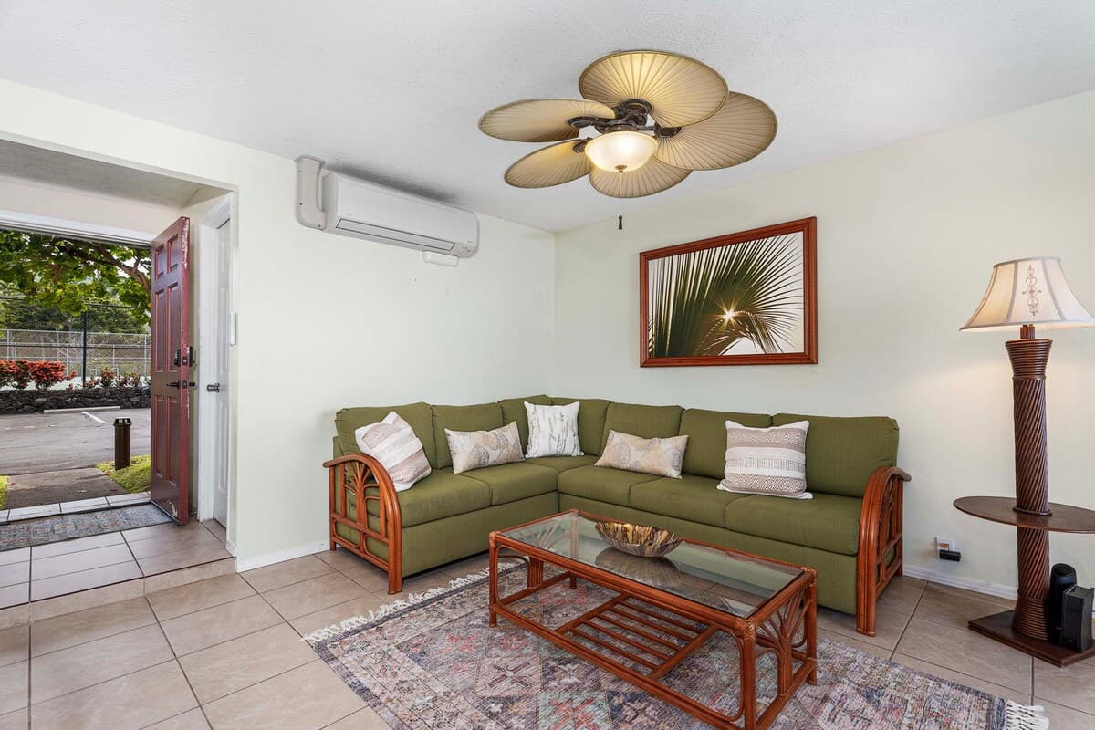 Condo in Kailua-Kona · ★4.73 · 2 bedrooms · 3 beds · 2 private baths - Photo 5
