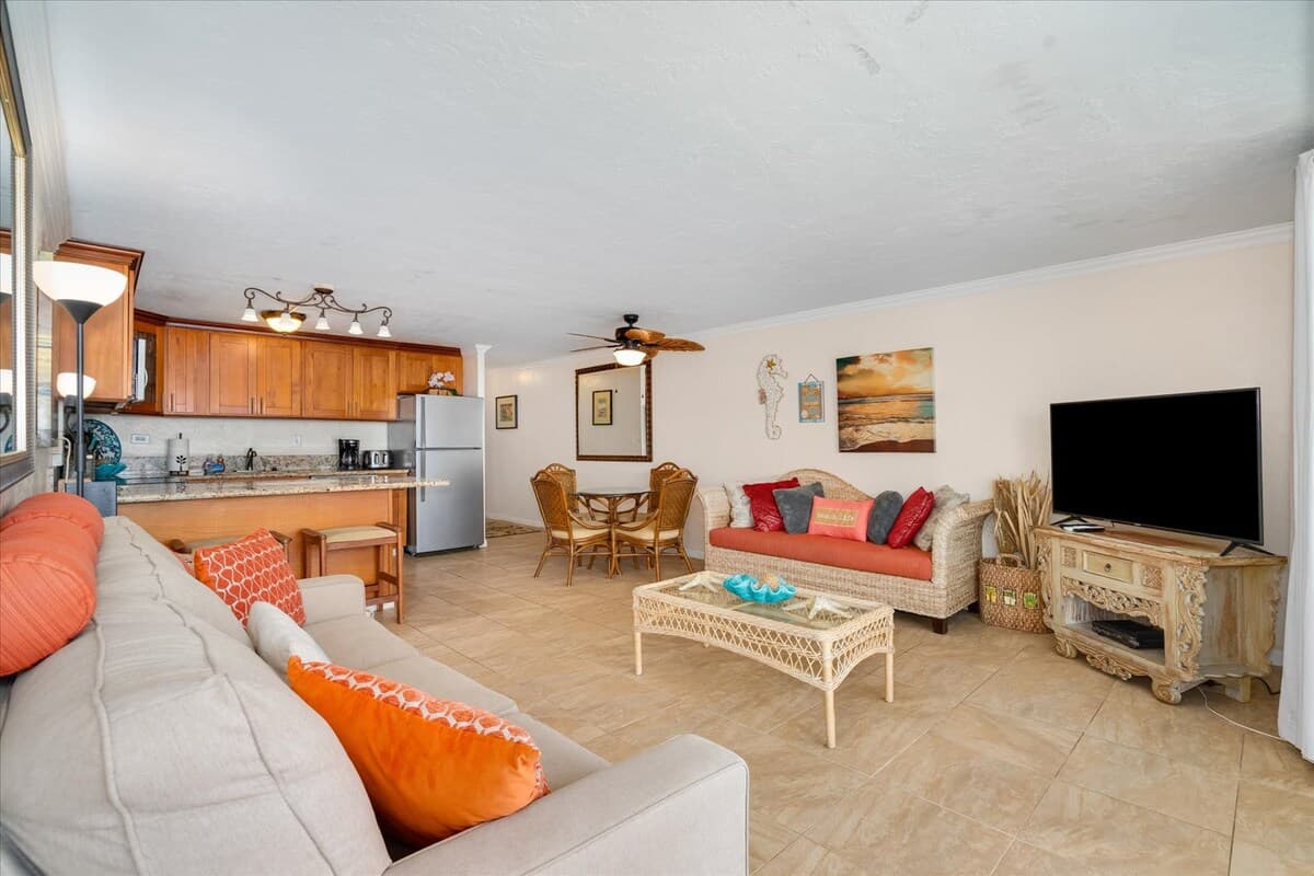 Condo in Hauula · ★4.57 · 1 bedroom · 2 beds · 1 private bath - Photo 3