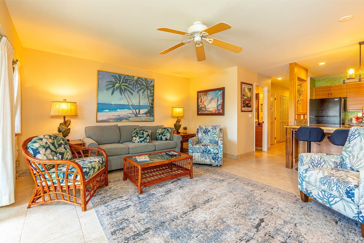 Condo in Kihei · ★5.0 · 1 bedroom · 2 beds · 2 private baths - Photo 5