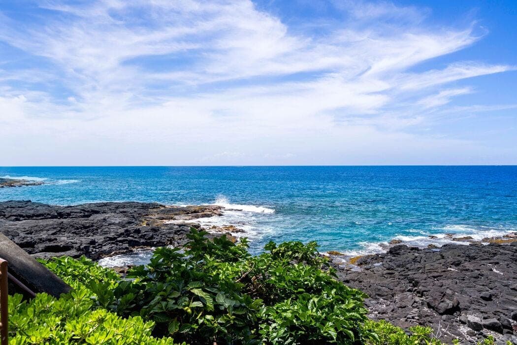 Condo in Kailua-Kona · ★5.0 · 2 bedrooms · 2 beds · 2 baths - Photo 2