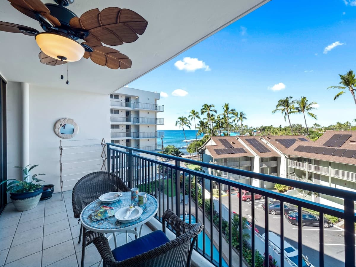Condo in Kailua-Kona · ★4.88 · 1 bedroom · 1 bed · 2 baths - Photo 1
