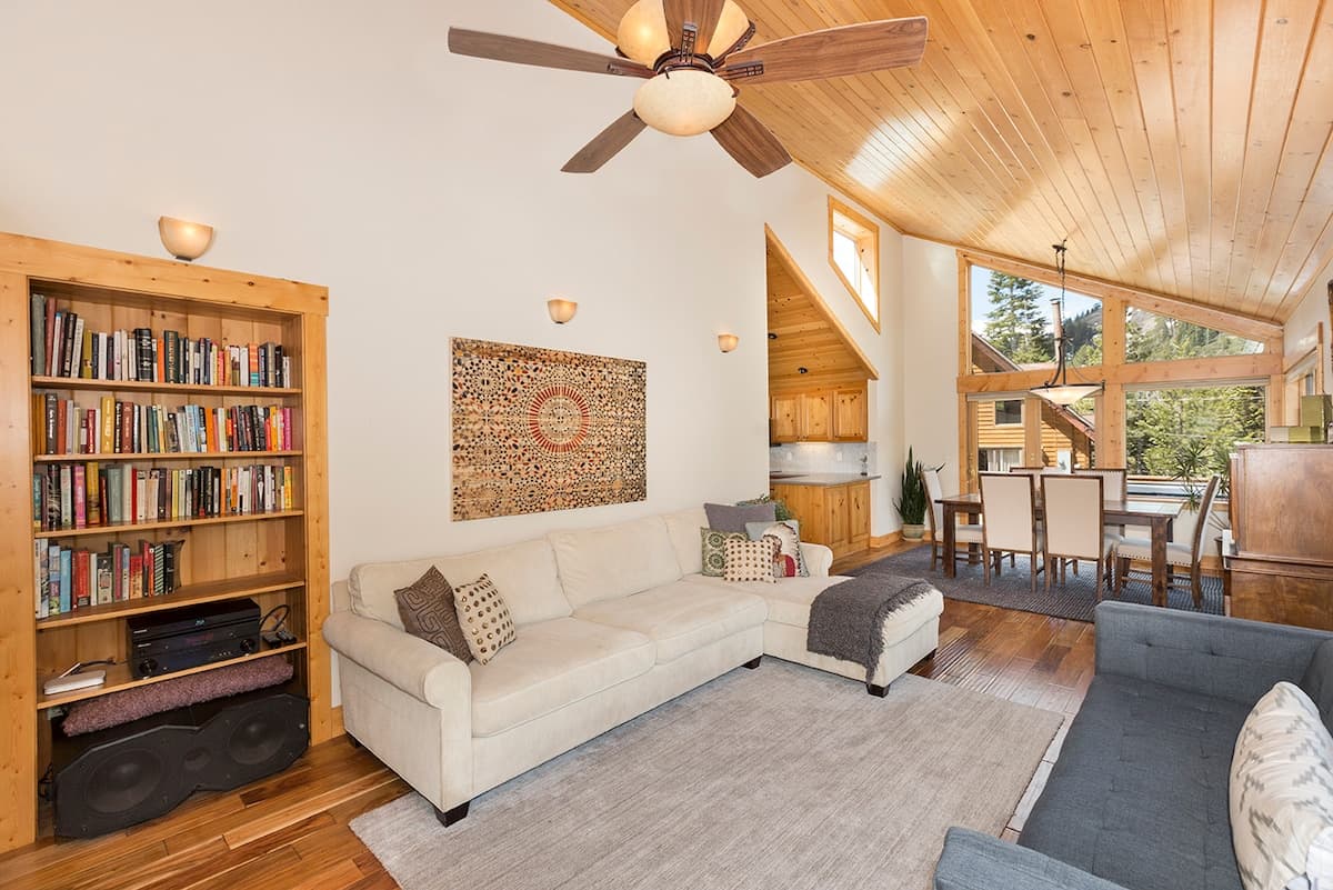 Alpine Meadows Cabin with Mountain Views & Hot Tub - Photo 5