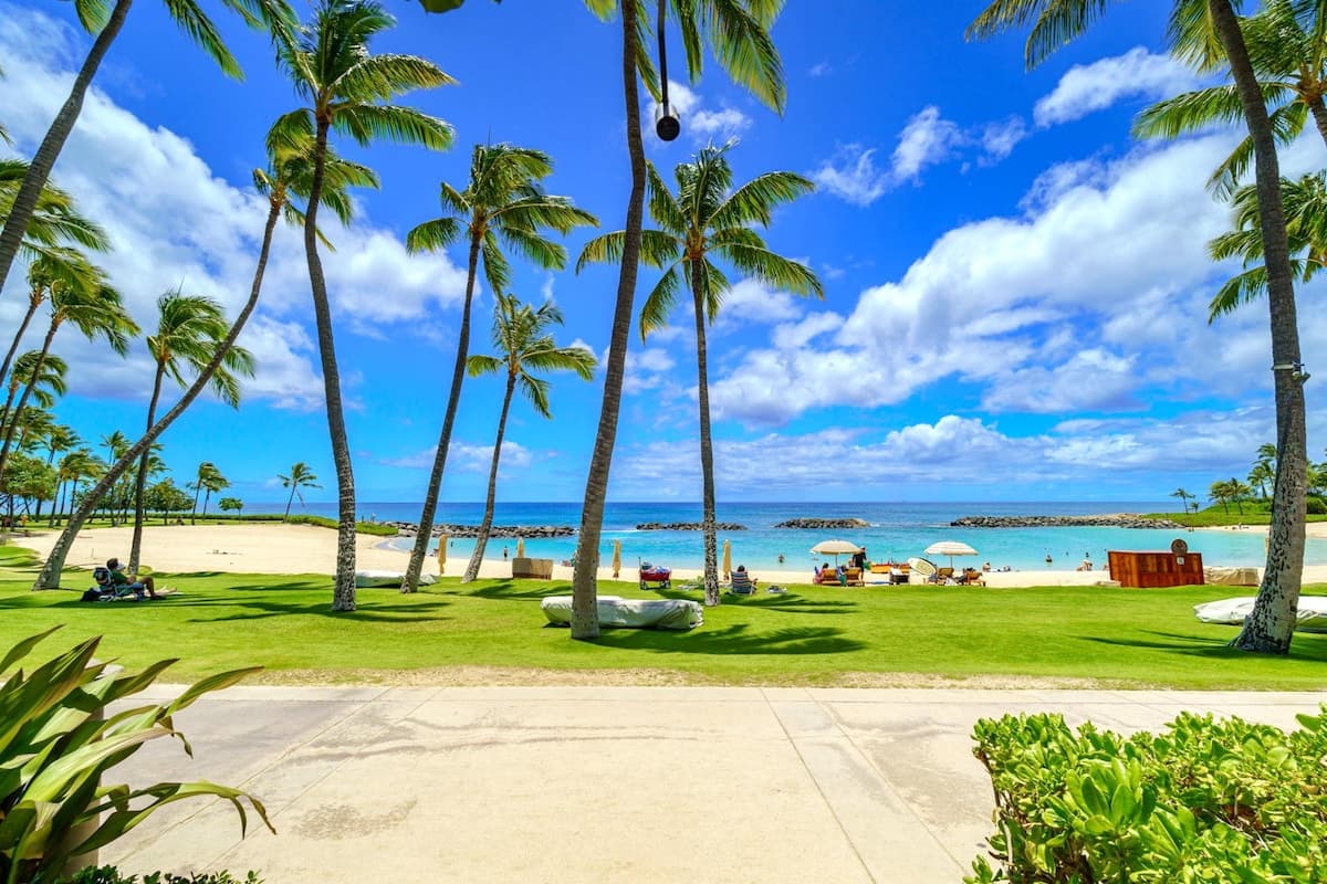 Condo in Kapolei · ★4.89 · 2 bedrooms · 3 beds · 2 private baths - Photo 4