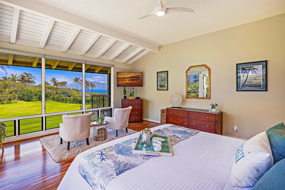 Condo in Lahaina · ★5.0 · 1 bedroom · 2 beds · 2 private baths - Photo 1