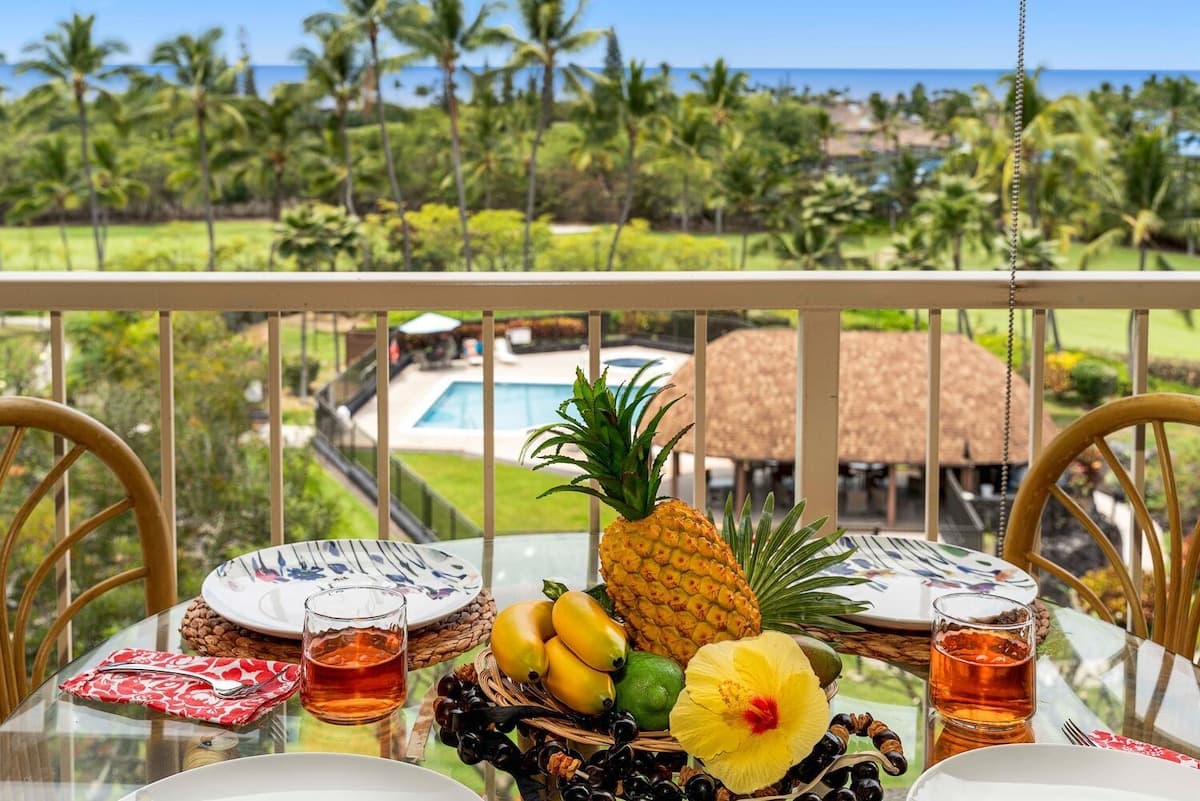 Condo in Kailua-Kona · ★4.79 · 3 bedrooms · 4 beds · 3 private baths - Photo 1