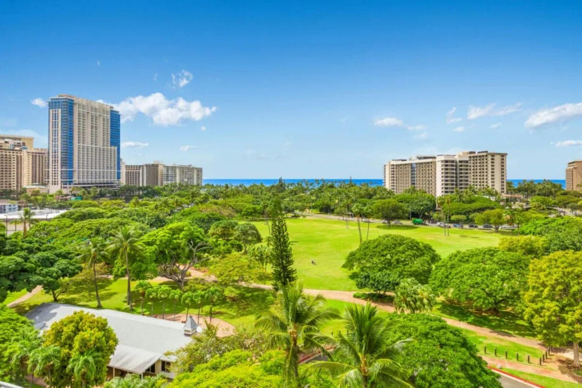 Luana Waikiki Hotel & Suites, Partial ocean vie... - Photo 5