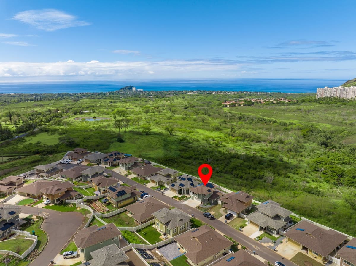 Home in Makaha Valley · ★4.99 · 4 bedrooms · 5 beds · 2.5 private baths - Photo 2
