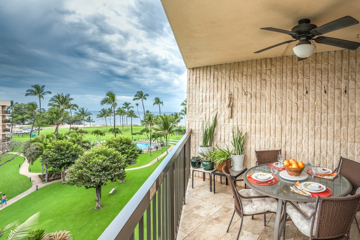 Condo in Kihei · ★4.5 · 2 bedrooms · 4 beds · 2 private baths - Photo 1