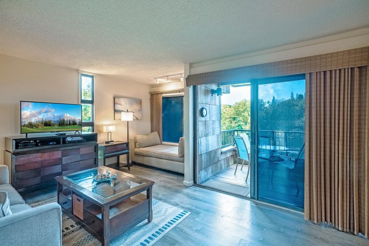 Condo in Princeville · ★4.31 · 1 bedroom · 2 beds · 1 bath - Photo 4