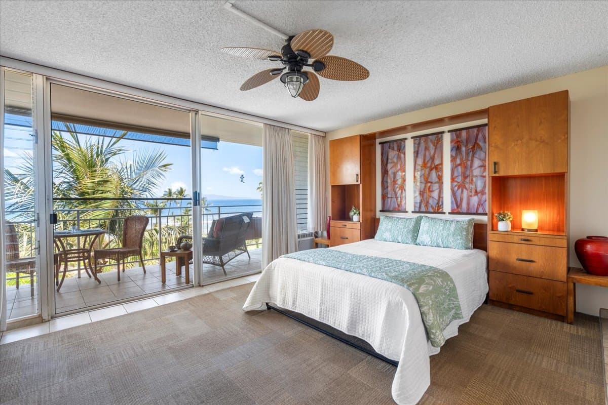 Condo in Kihei · ★4.7 · 2 bedrooms · 2 beds · 2 shared baths - Photo 3