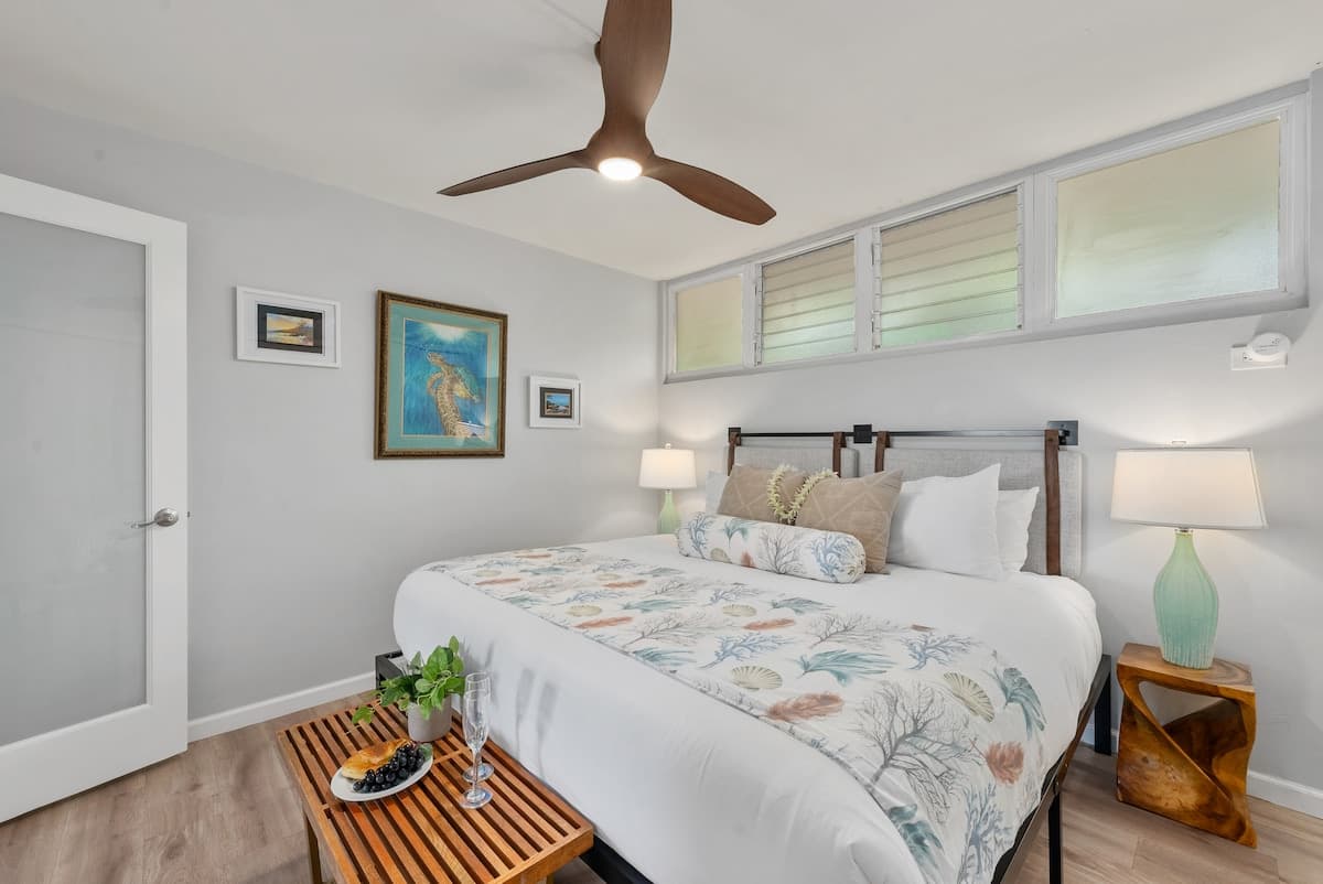 Condo in Lahaina · ★4.63 · 1 bedroom · 2 beds · 1 shared bath - Photo 1