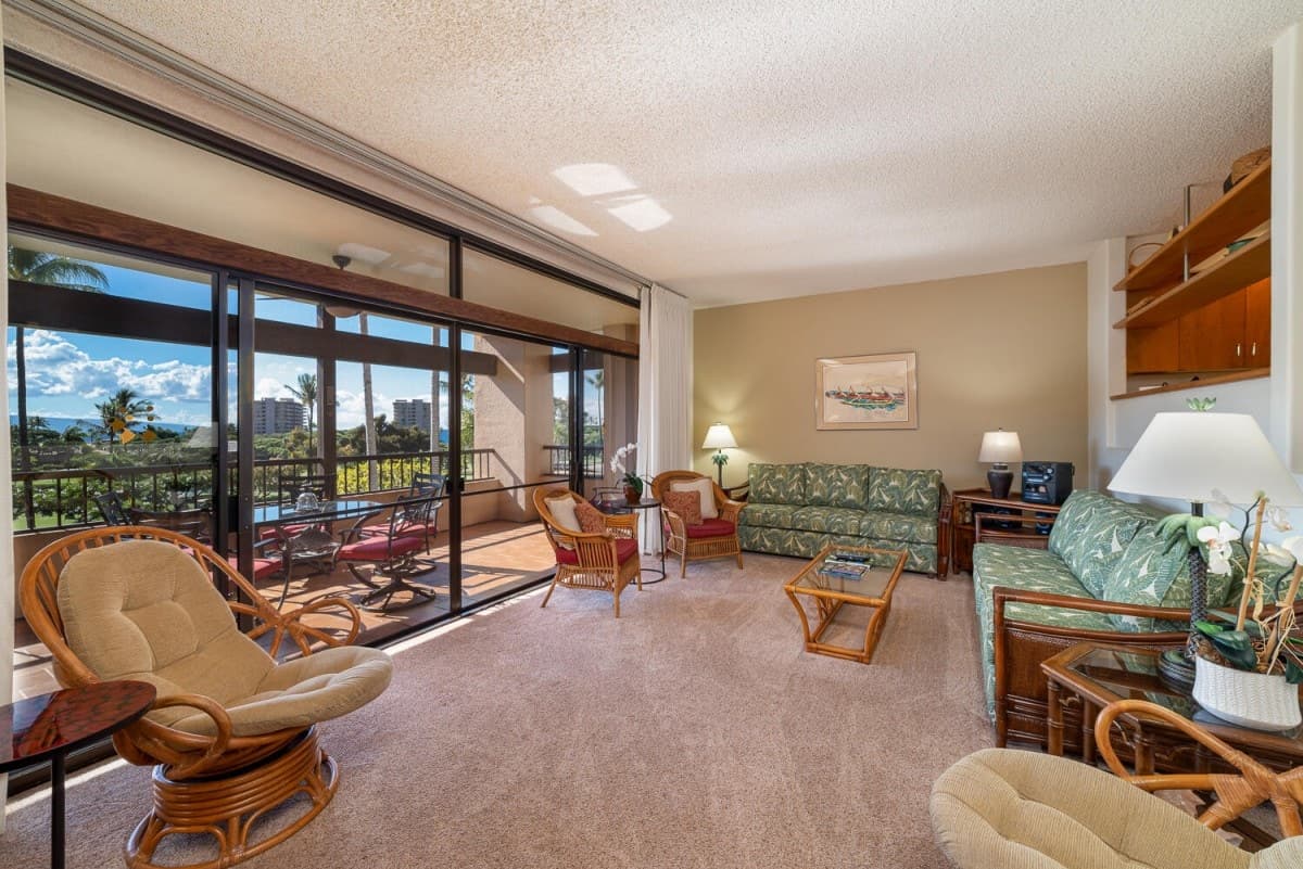 Condo in Lahaina · ★5.0 · 2 bedrooms · 4 beds · 2 baths - Photo 1