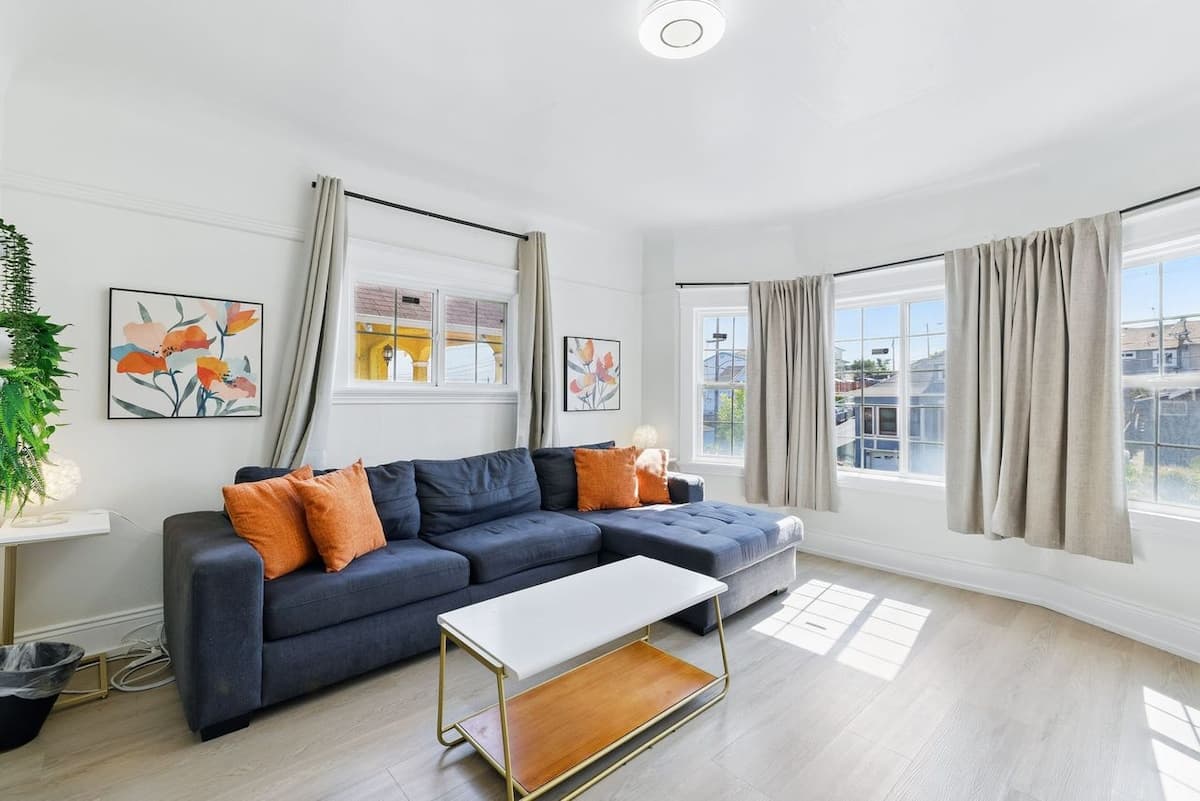 Oakland 4BR Retreat Near Dining & Transit - Photo 5