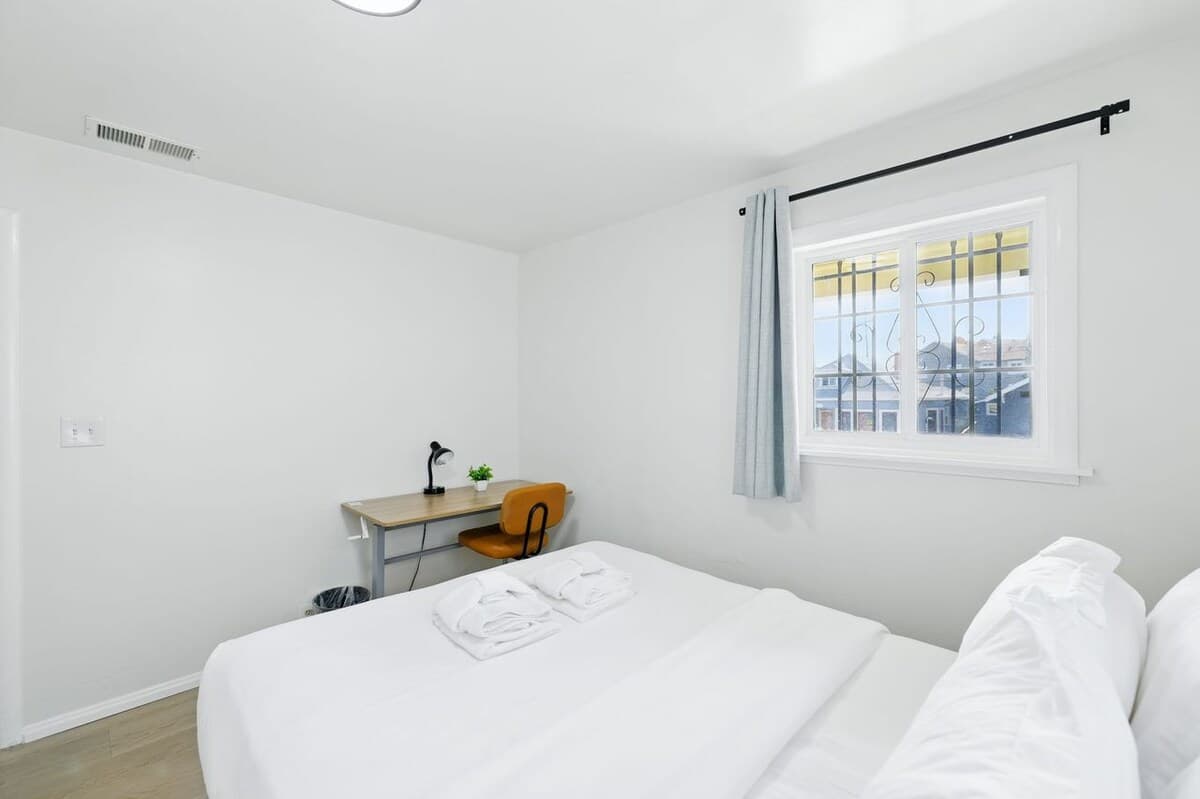 Oakland 4BR Retreat Near Dining & Transit - Photo 1