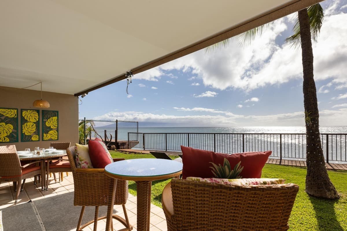 Home in Lahaina · ★4.83 · 2 bedrooms · 4 beds · 2 private baths - Photo 1