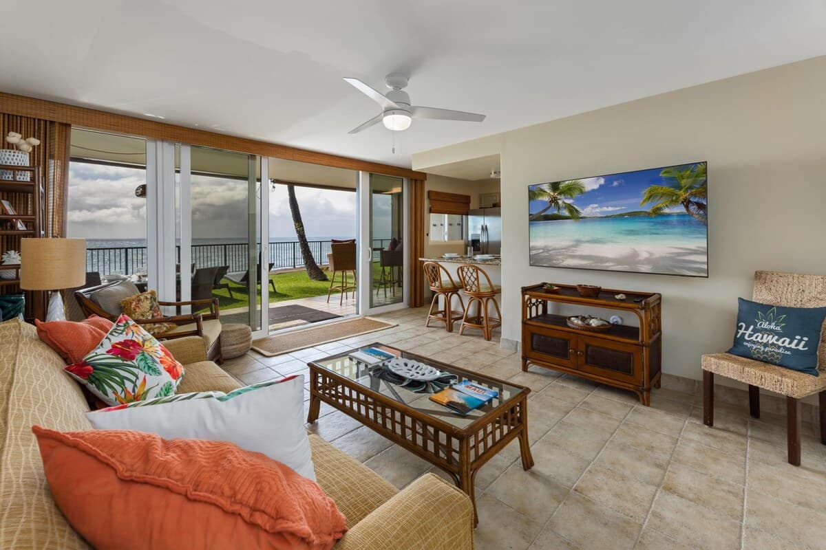 Home in Lahaina · ★4.83 · 2 bedrooms · 4 beds · 2 private baths - Photo 4
